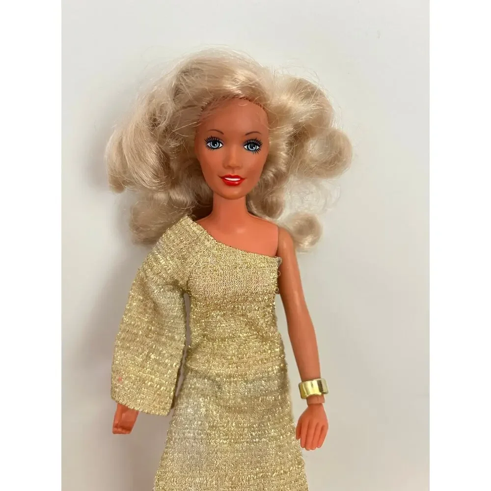 Vintage 1978 Kenner Darci Covergirl Doll – Disco Gold Outfit – Blonde Hair